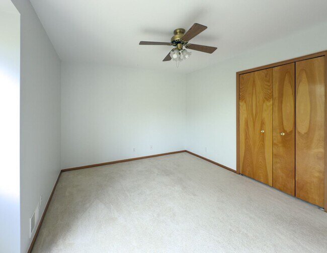 Building Photo - Exceptional Lease Offering in Novi Schools!