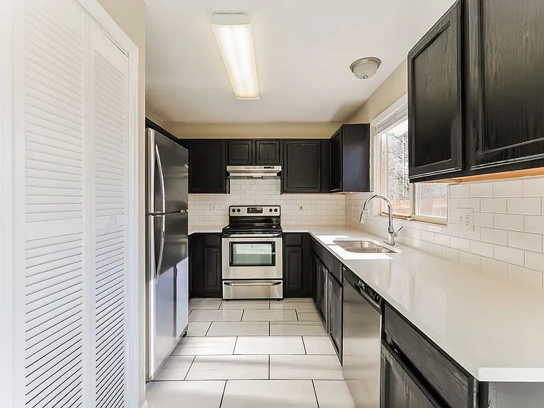 Building Photo - 5083 Helena Ct