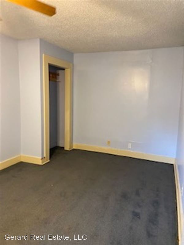 Building Photo - 342 College Dr