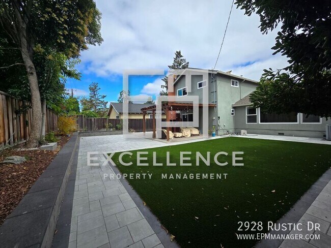 Building Photo - 2928 Rustic Dr