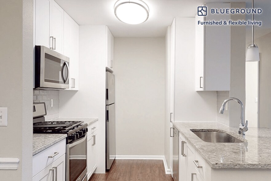 Building Photo - 100 Court N Dr