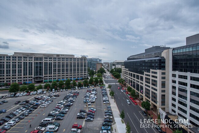 Building Photo - 920 I St NW