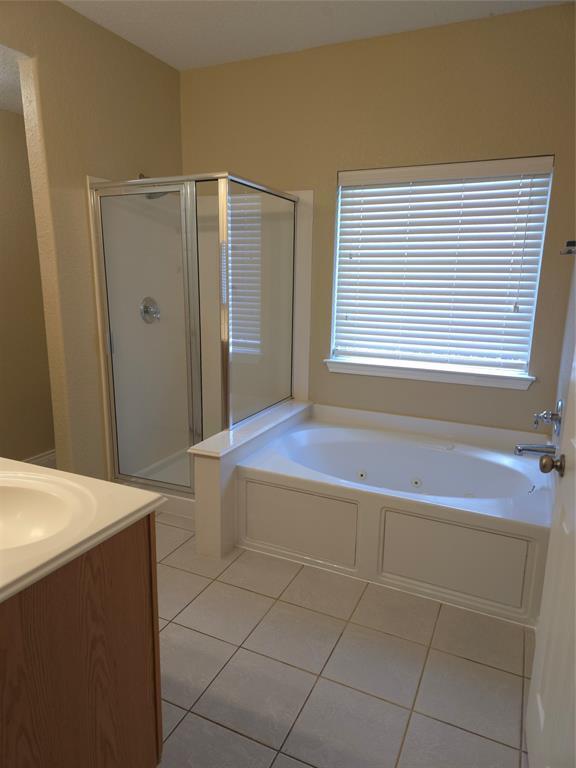 Building Photo - 6419 Bennington Springs Dr
