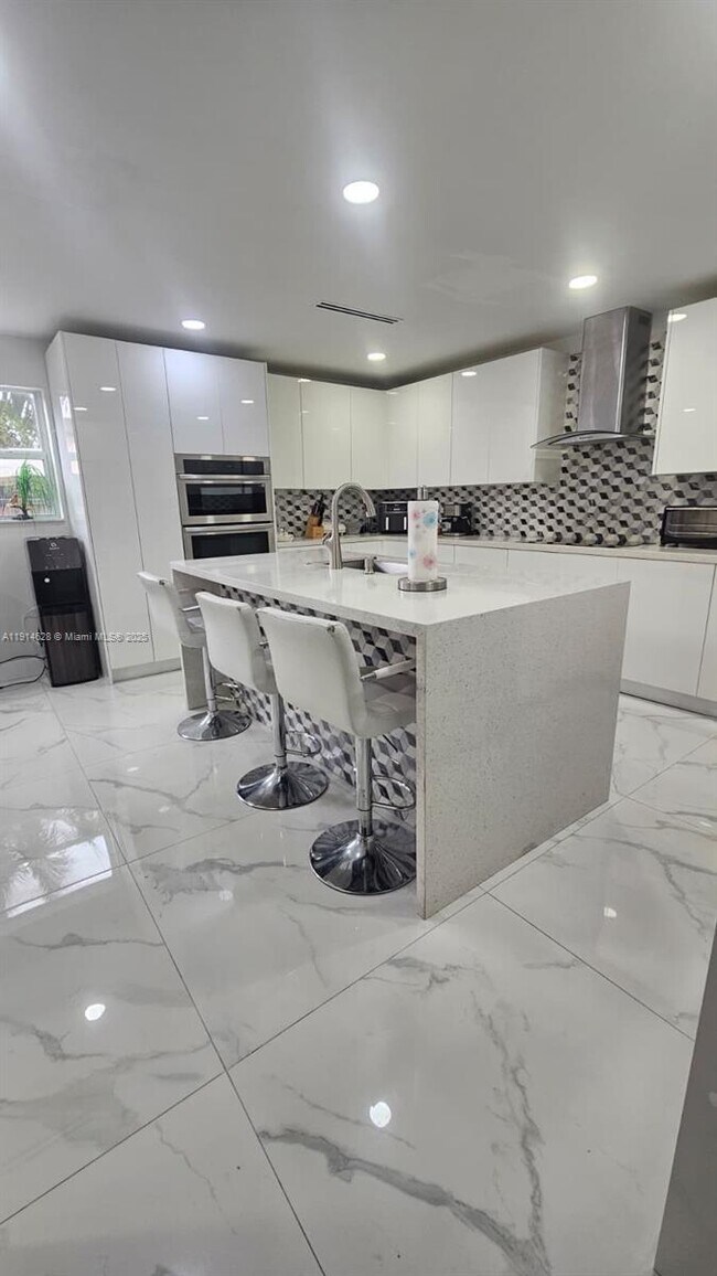 Building Photo - 11417 SW 35th Ln