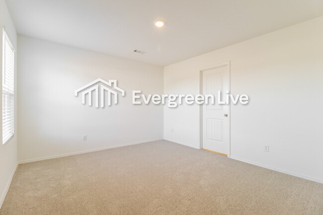 Building Photo - 190 Sarah Alyse Ln