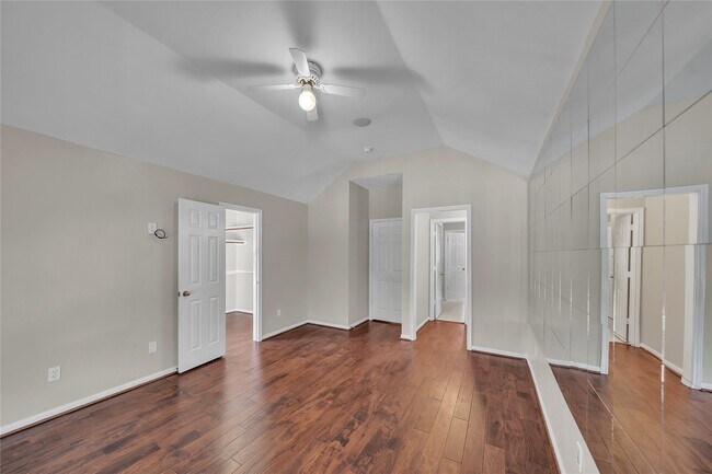 Building Photo - 1423 Meadow Lakes Dr