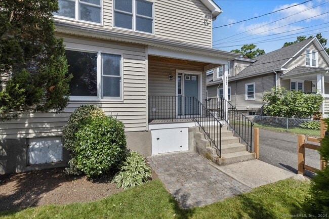 Building Photo - 257 Seaside Ave