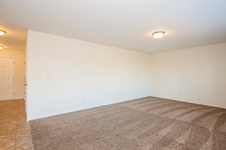 Building Photo - 5437 Twin Brook Dr