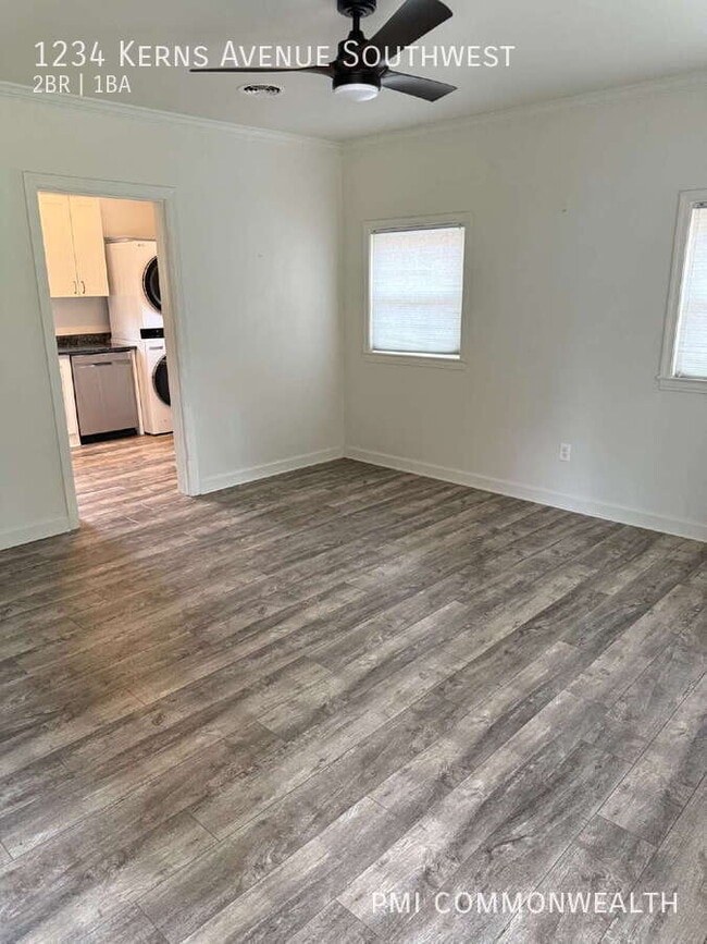 Building Photo - 1234 Kerns Ave SW