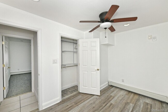 Building Photo - 33 Robin Ln