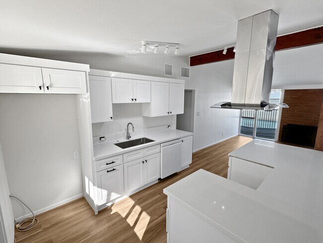 Building Photo - 1115 N Brand Blvd