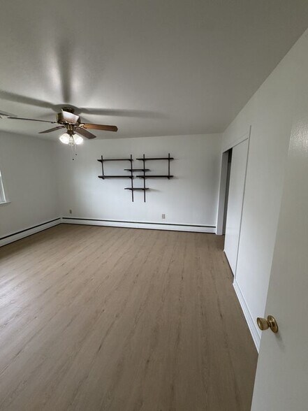 Building Photo - 5391 Chapmans Rd