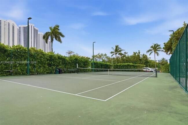 Building Photo - 16500 Collins Ave