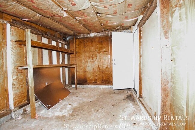 Building Photo - 11109 SE 52nd Ave