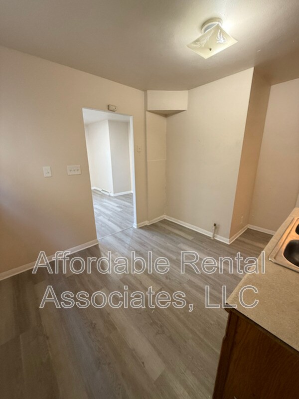 Building Photo - 2127A S 16th St