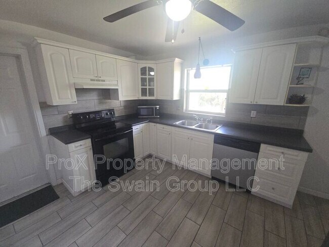 Building Photo - 1707 Staunton Ave
