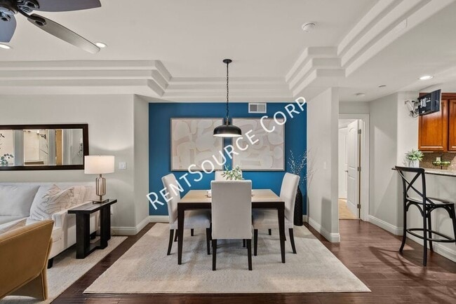 Building Photo - 12044 Hoffman St