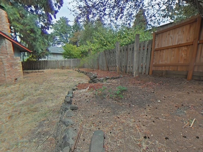 Building Photo - 3 Bedroom House ~ North Corvallis