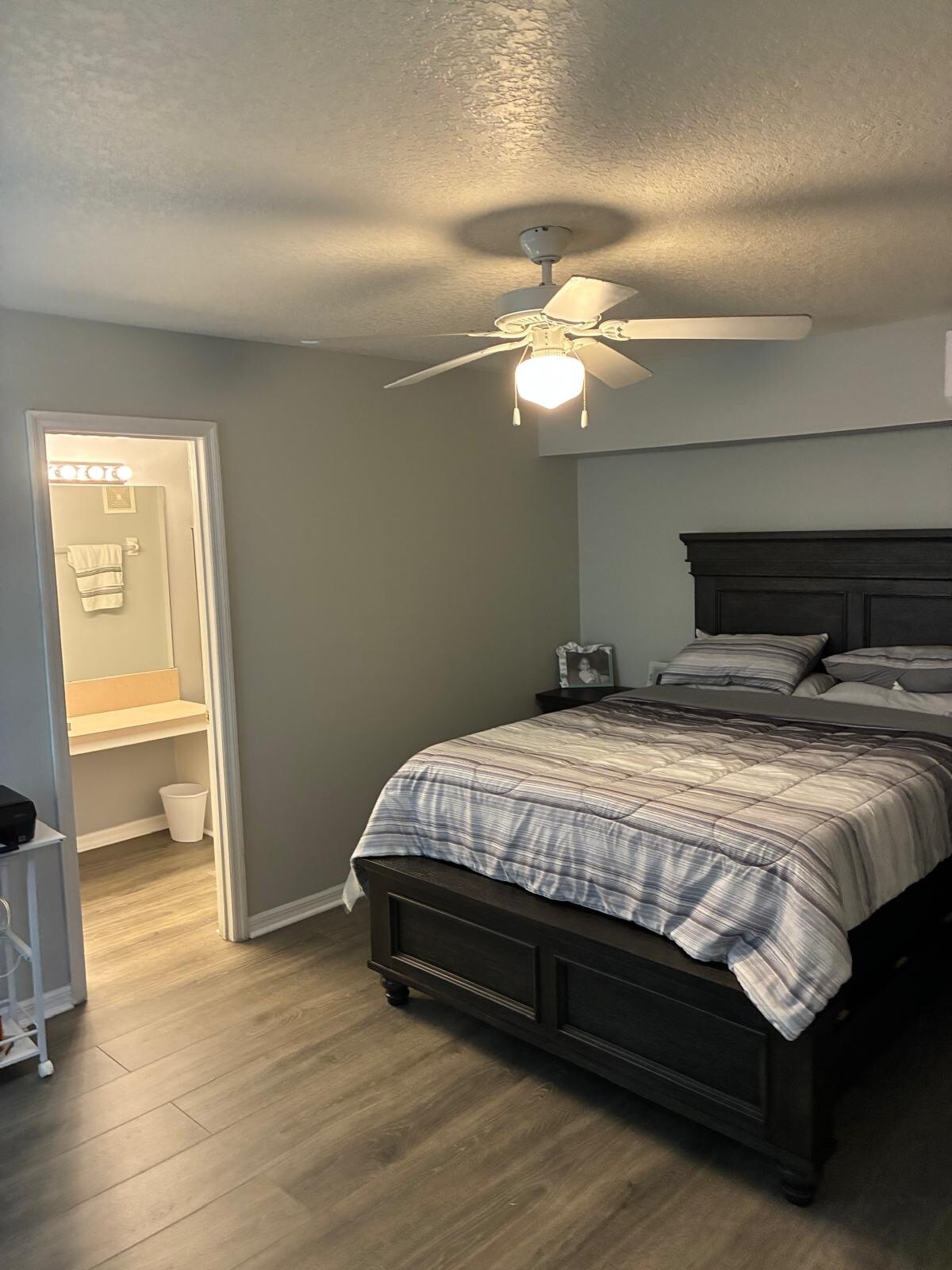 Building Photo - 2816 Fan Palm Dr