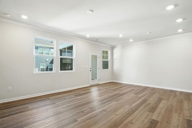 Building Photo - BRAND NEW TOWNHOME Available now, DEPOT 499 in Apex!