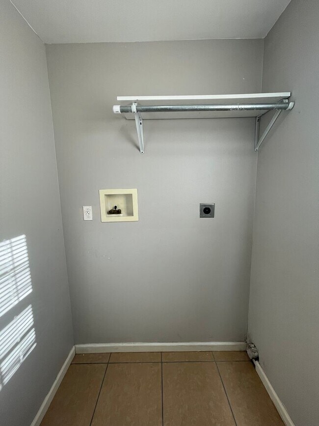 Building Photo - Pemiscot Town Homes