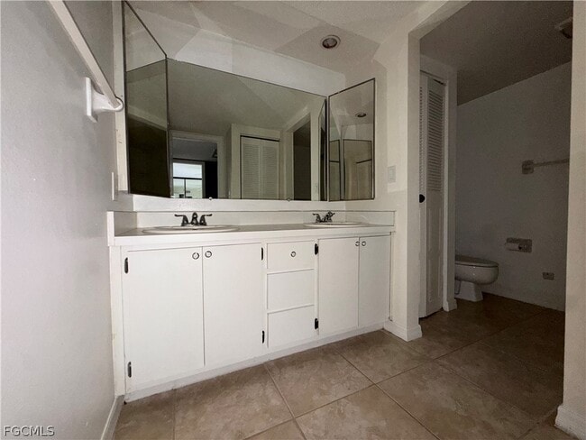 Building Photo - 1520 Park Meadows Dr