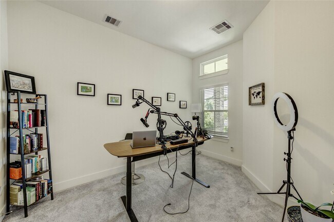Building Photo - 27279 Lombard Wood Dr