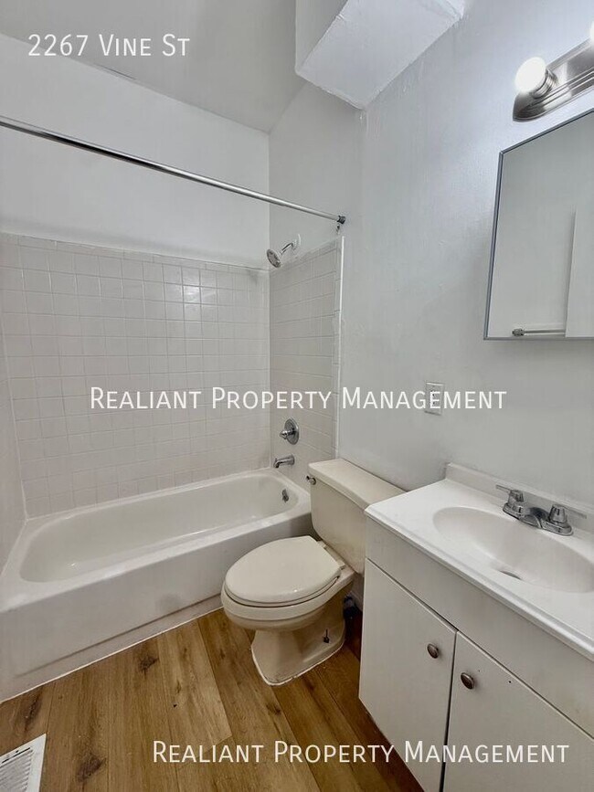 Building Photo - 2267 Vine St