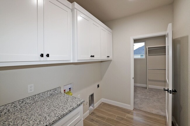 Building Photo - 3251 Tulsa Dr
