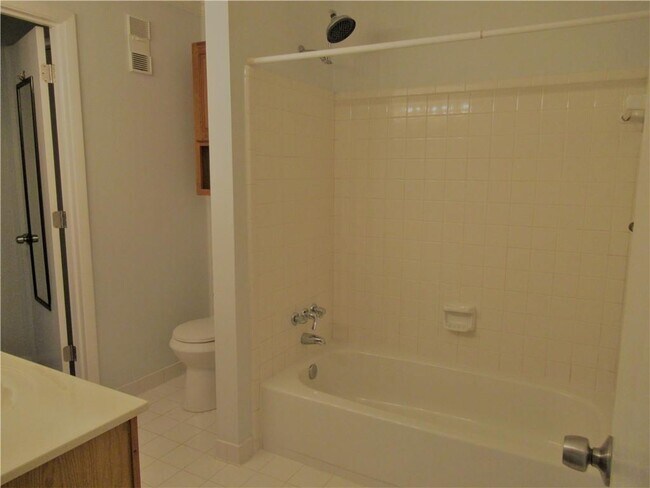 Building Photo - 1503 Wynnes Ridge Cir SE