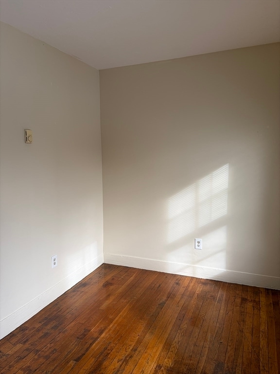 Building Photo - 90 Bacon St