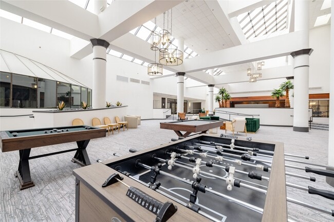 Building Photo - 14703 Park Row Blvd