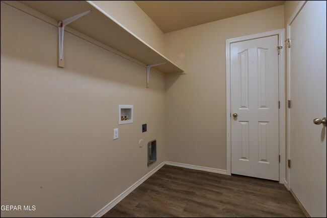 Building Photo - 741 Nuevo Desierto Dr