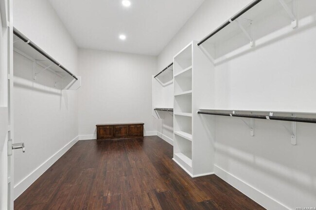 Building Photo - 10014 Ivory Canyon