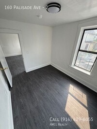 Building Photo - 160 Palisade Ave