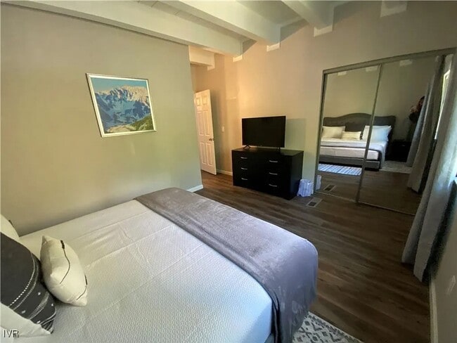 Building Photo - High Sierra