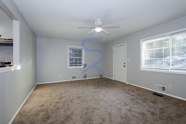 Building Photo - Move-In Special!  Move in on or before December 31st and receive a $500 discount on your first mo...