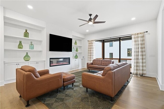 Building Photo - 2042 Juliette Ave