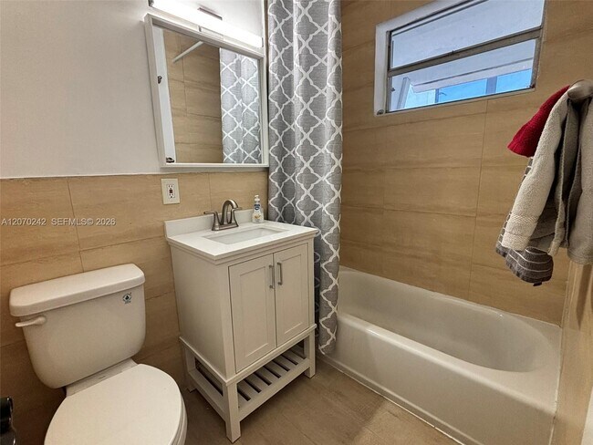Building Photo - 2980 SW 25th St