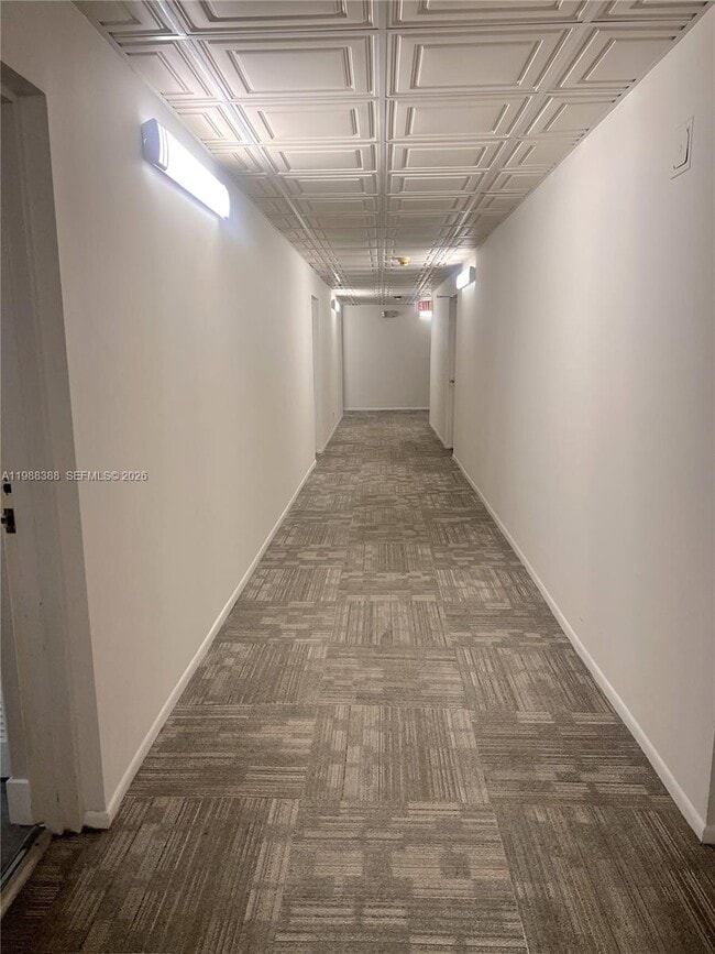 Building Photo - 400 N Riverside Dr