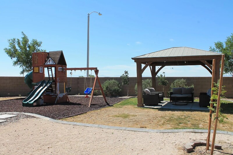 Building Photo - 3202 Desert Cloud Ave