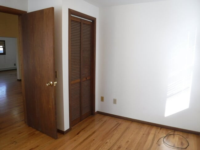 Building Photo - Rattlesnake area house