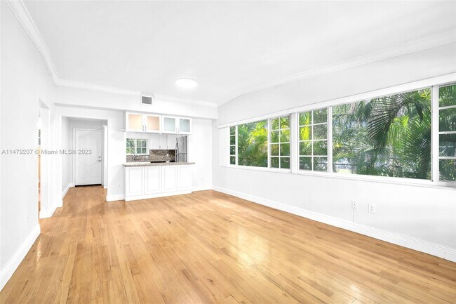 Building Photo - 1135 92nd St