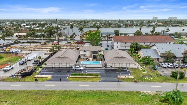 Building Photo - 610 SW 47th Terrace