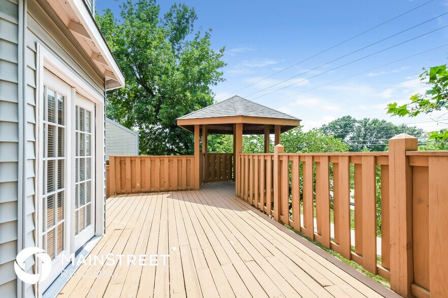 Building Photo - 140 Lamplighter Way