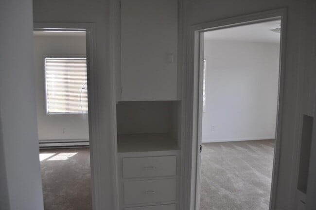 Building Photo - Affordable 2BR/1BA Detached Single Family ...