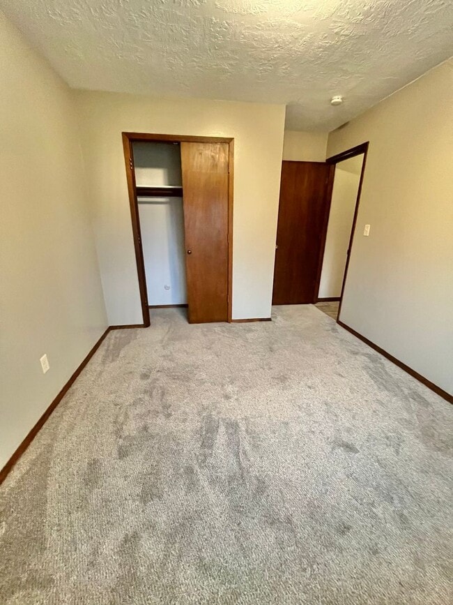 Building Photo - Updated 4 Bed/2 Bath East Side Ranch Home for Rent!!