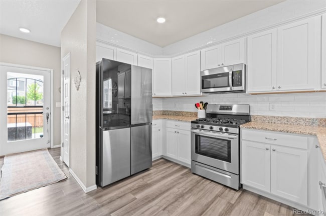 Building Photo - 11684 Park S Loop