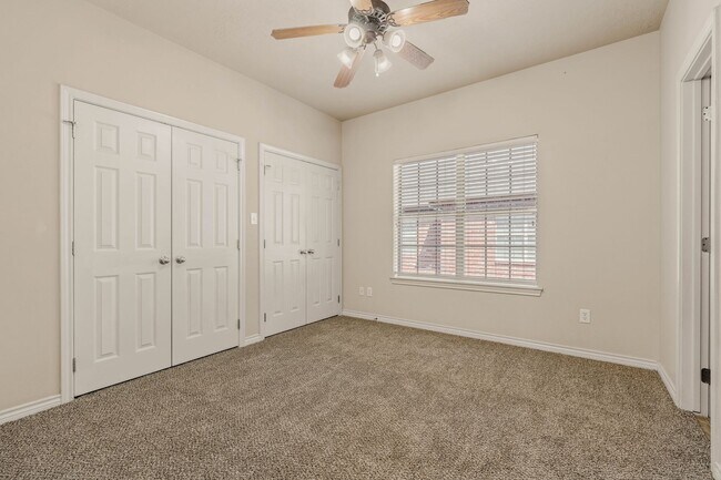 Building Photo - 304 Forest Dr Loop
