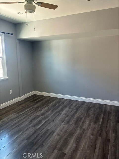 Building Photo - 1000 E 54
